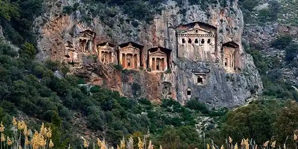 Yücel Körfez Evleri yakınında gezilecek yerler - Kaunos Antik Kenti